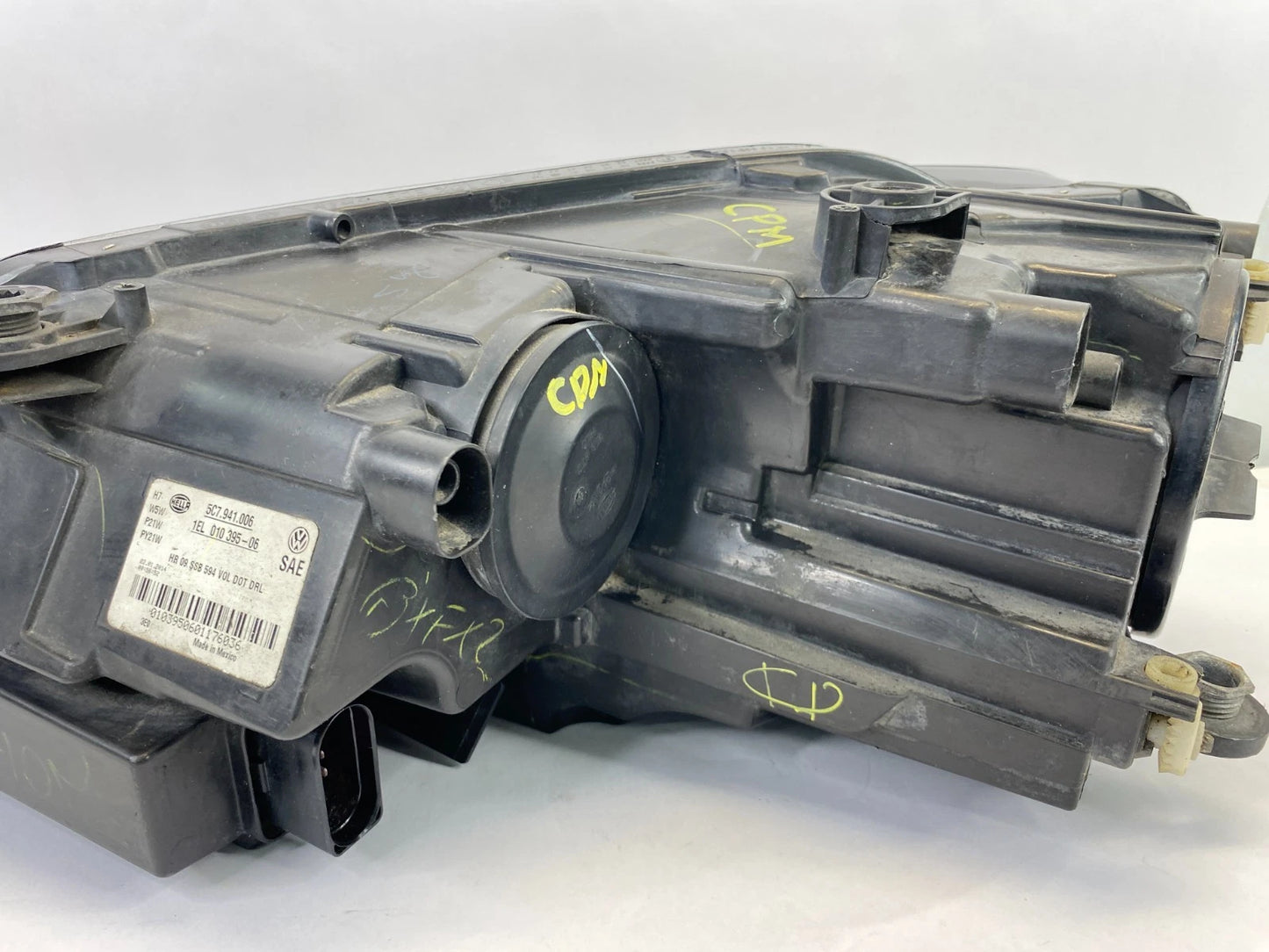2011-2016 VOLKSWAGEN JETTA FRONT RIGHT SIDE HALOGEN HEADLIGHT LAMP 5C7941006 OEM