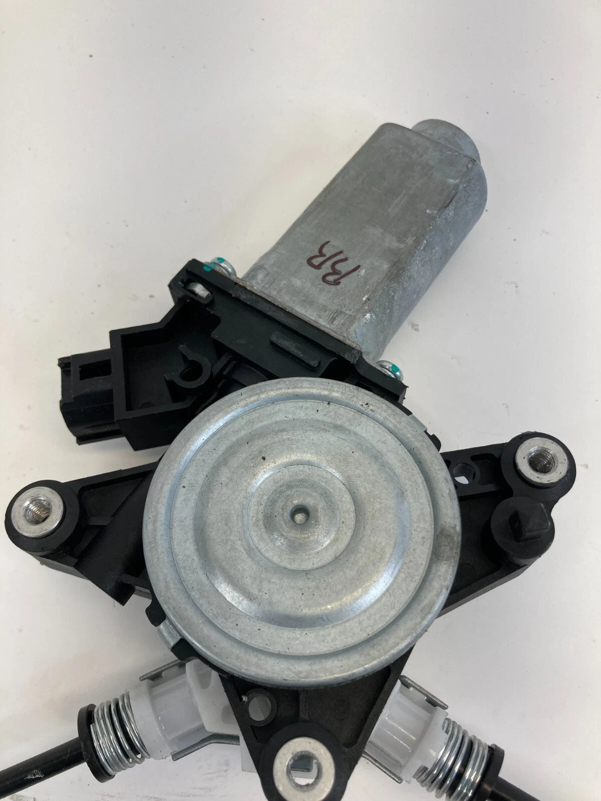 2004-2012 MITSUBISHI GALANT REAR RIGHT PASSENGER WINDOW REGULATOR & MOTOR OEM