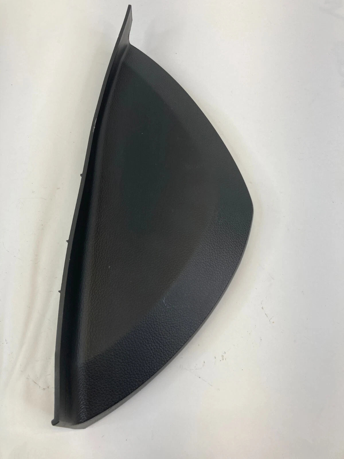 2008-2010 SATURN VUE FRONT RIGHT SIDE DASH PANEL SIDE END COVER TRIM 96835002