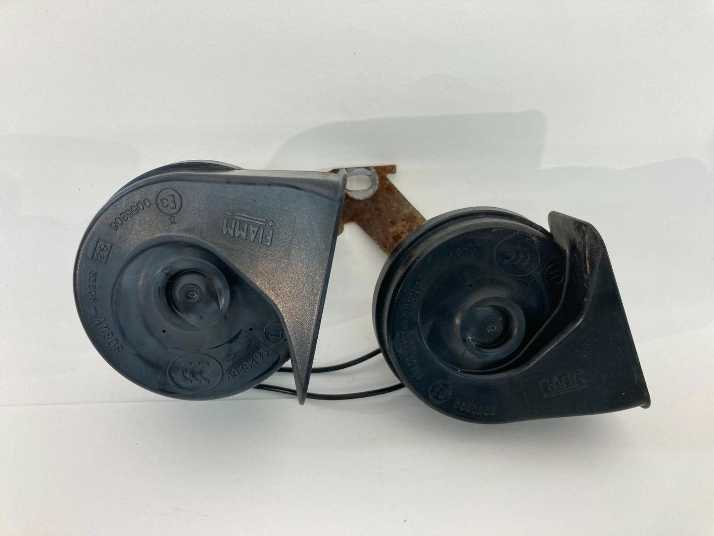 2008 08 KIA OPTIMA HIGH AND LOW TONE HORN SIGNAL ALARM PAIR SET E30055306 OEM