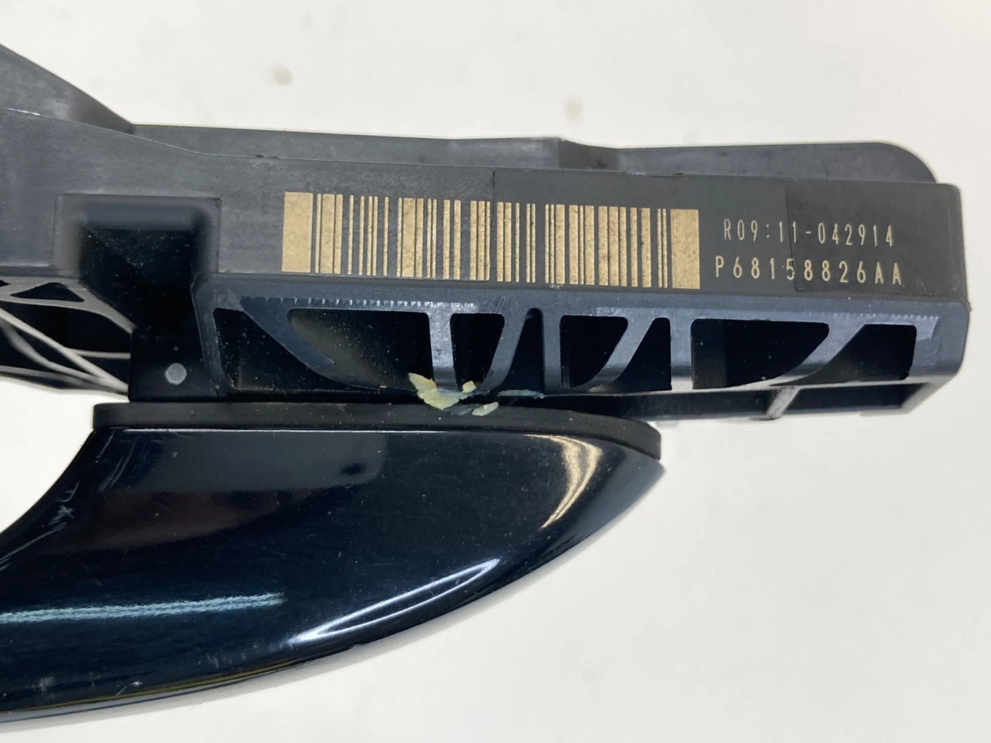 2015-2017 Chrysler 200 Front Right Passenger Exterior Door Handle 68158826AA OEM