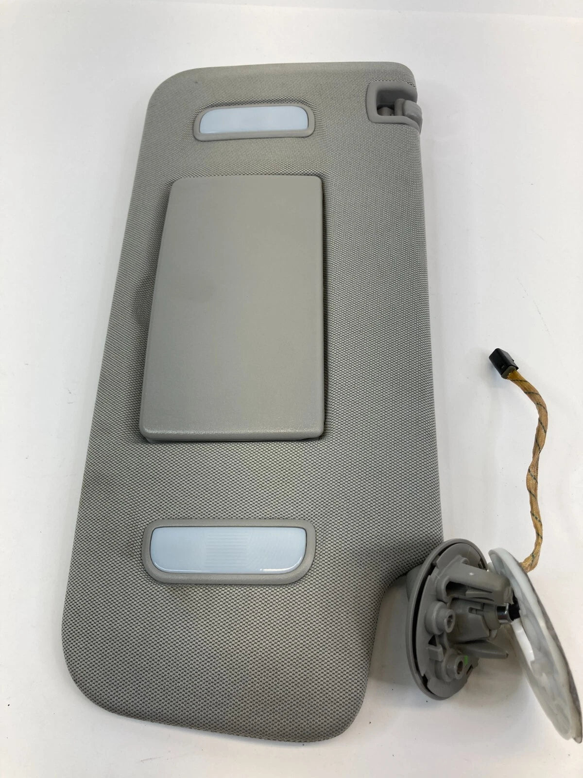 2010-2017 CHEVROLET EQUINOX GMC TERRAIN RIGHT SUNVISOR PASSENGER SUN VISOR GRAY