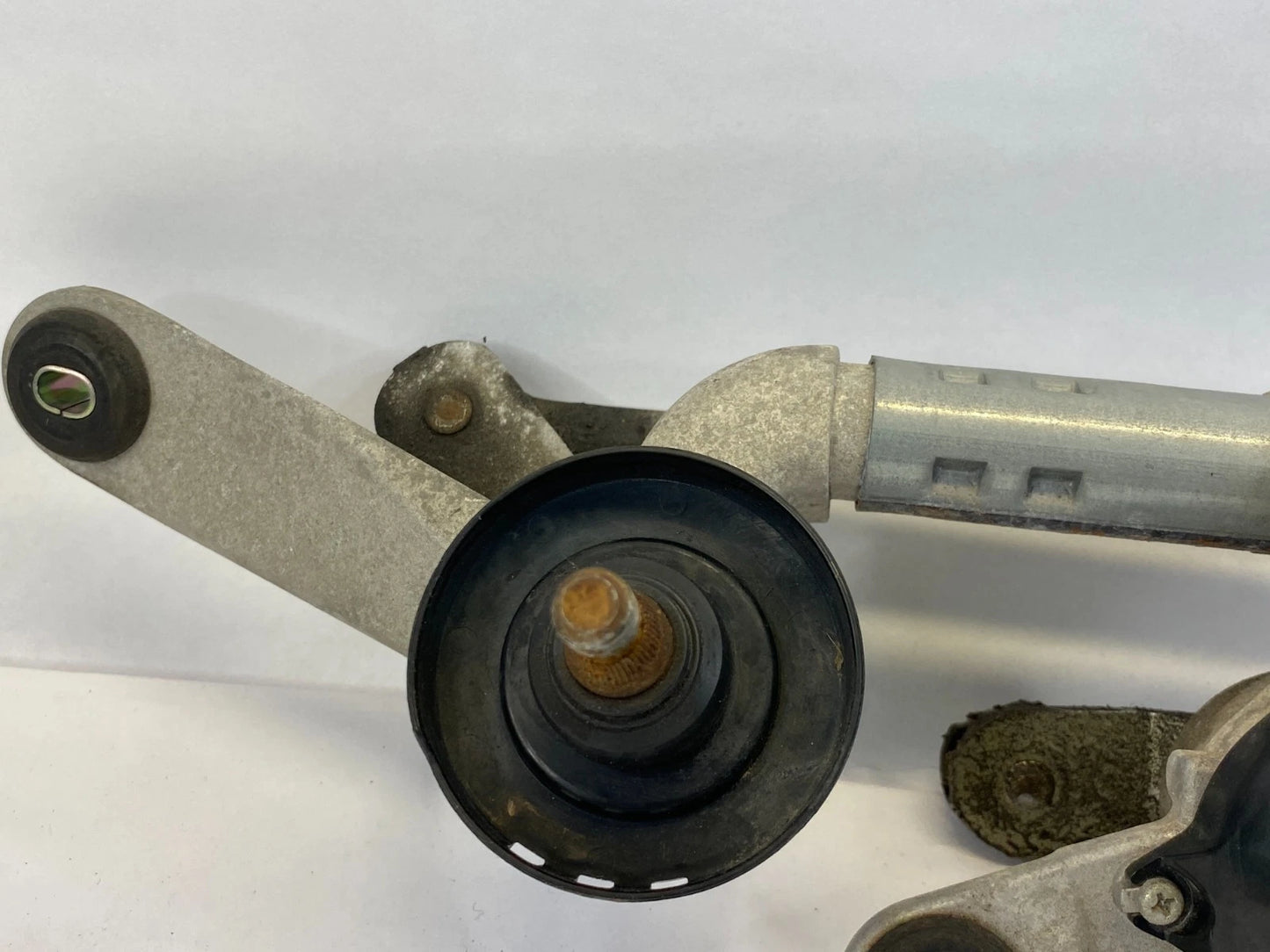 2008-2013 NISSAN ROGUE FRONT WINDSHIELD WIPER MOTOR & TRANSMISSION LINKAGE OEM