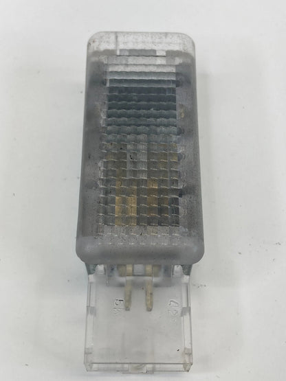 2012-2019 VW VOLKSWAGEN PASSAT INTERIOR GLOVE BOX WARNING LIGHT LAMP 6L0947565