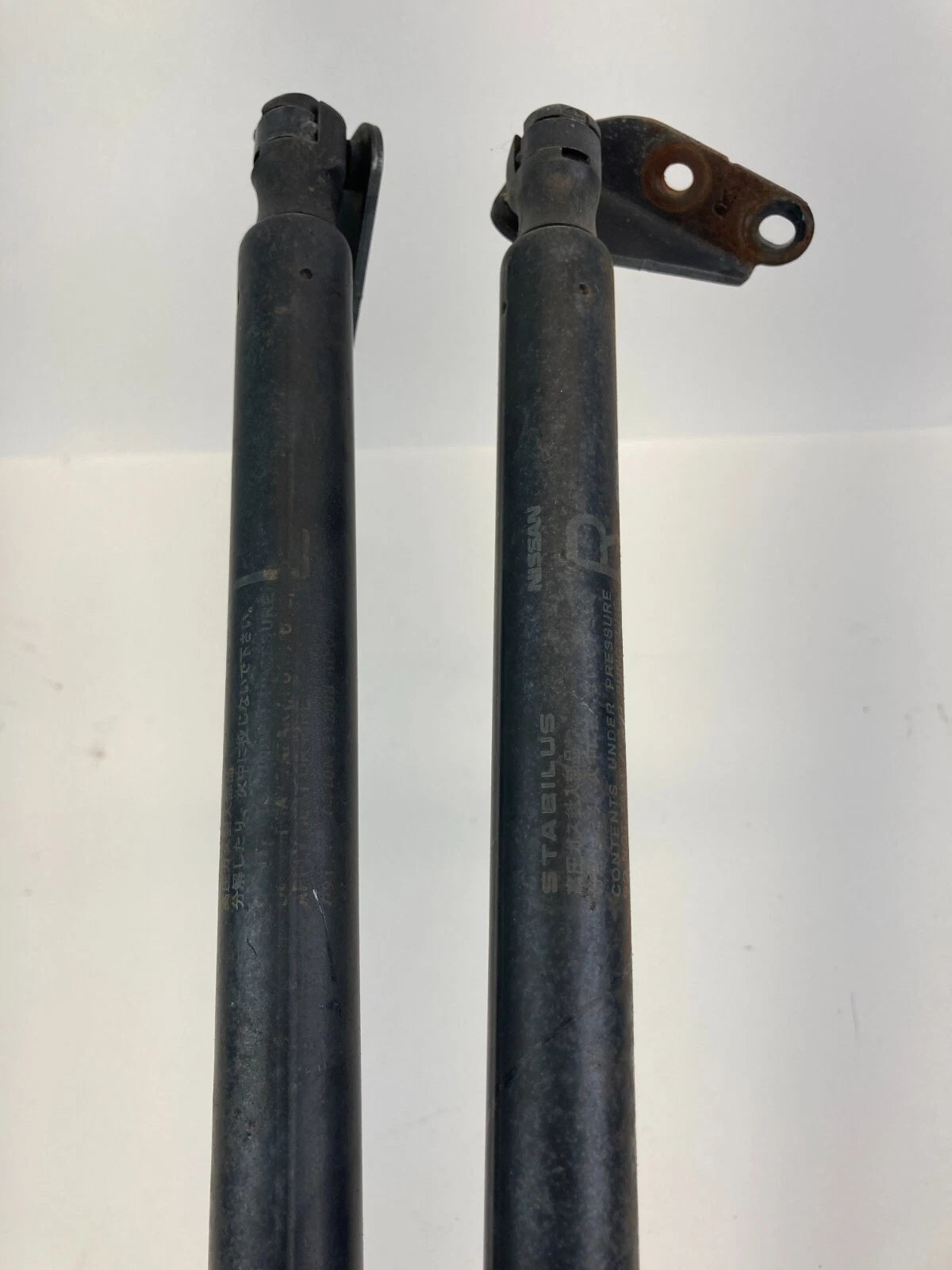 08-10 NISSAN ROGUE TRUNK LIFTGATE SHOCK STRUT LIFT CYLINDER SUPPORT 90450-JM00A