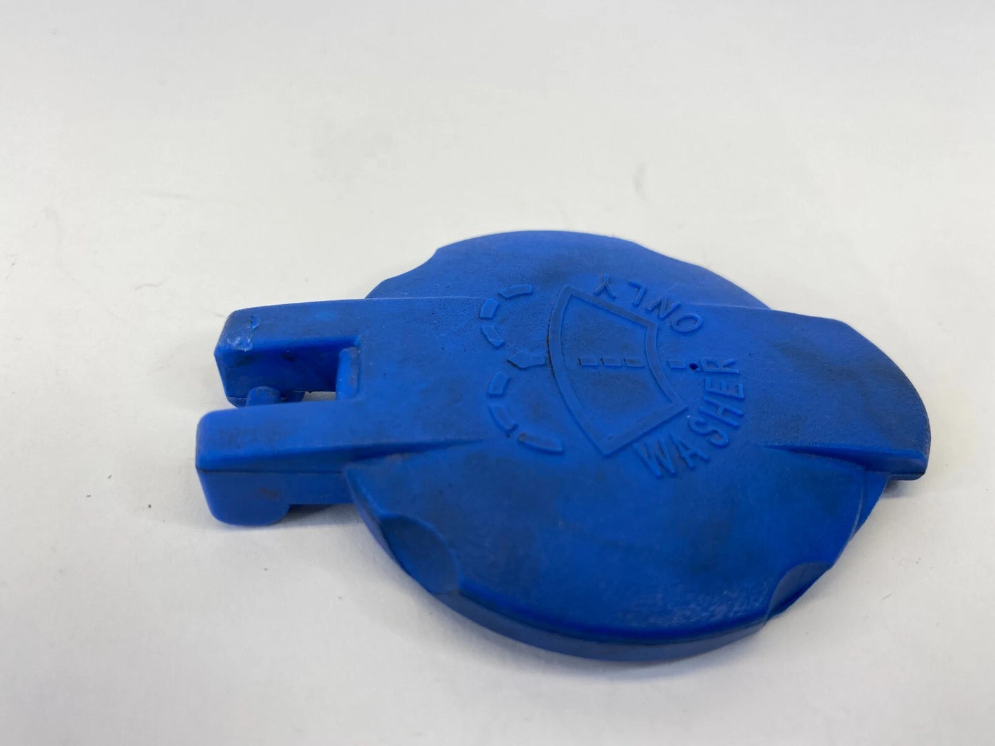 2010-2013 KIA FORTE WINDSHIELD WIPER WASHER FLUID RESERVOIR BOTTLE TANK CAP