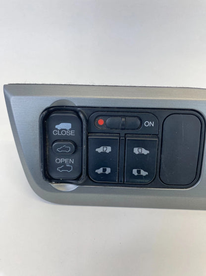 2005-2010 HONDA ODYSSEY SLIDING DOOR TRUNK RELEASE SWITCH BEZEL OEM 7720ASHJA411