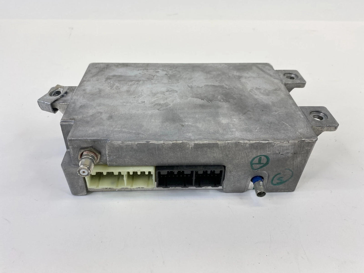 2005-2007 SATURN VUE COMPUTER ONSTAR COMMUNICATION CONTROL MODULE 15864006 OEM