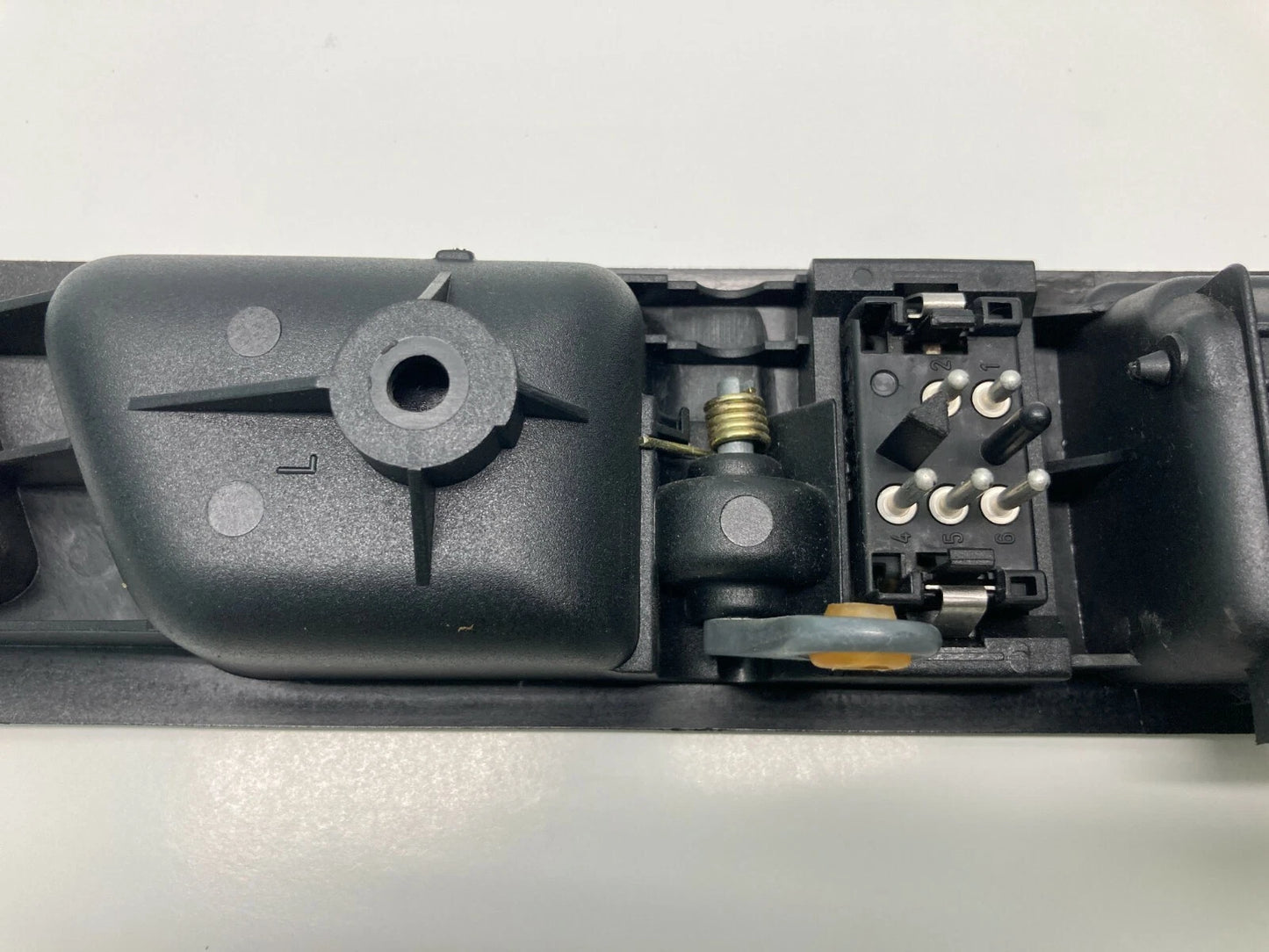 1994 1995 BMW 540I REAR LEFT INTERIOR INNER DOOR HANDLE W/ WINDOW SWITCH & BEZEL