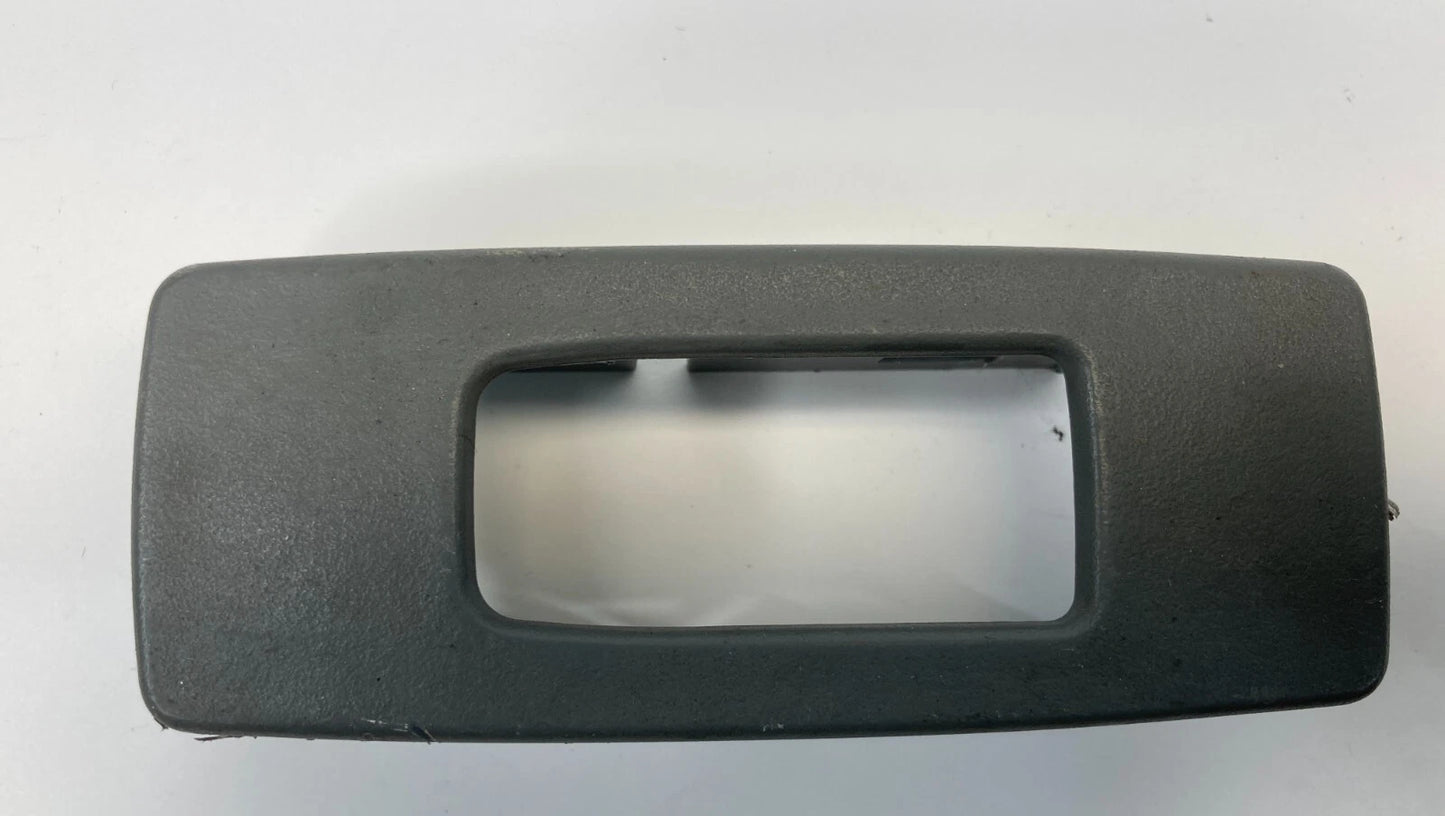 2006 JEEP GRAND CHEROKEE REAR LEFT DOOR POWER WINDOW CONTROL SWITCH BEZEL VT5872