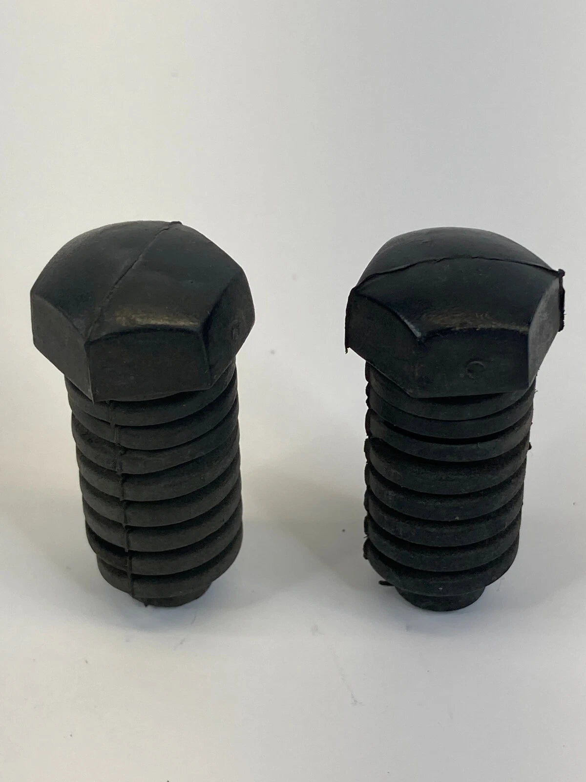2003 2004 2005 2006 CADILLAC CTS FRONT HOOD BUMPER RUBBER ADJUST PAIR SET OEM