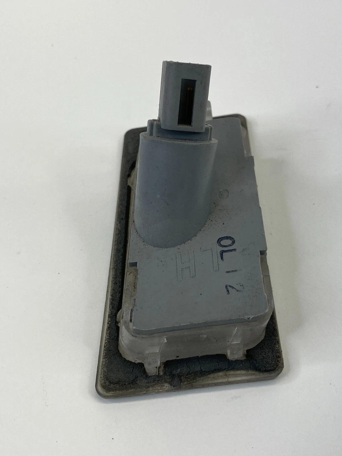 11-16 HYUNDAI ELANTRA REAR TRUNK LEFT LICENSE PLATE LIGHT LAMP 92501-1M4 OEM