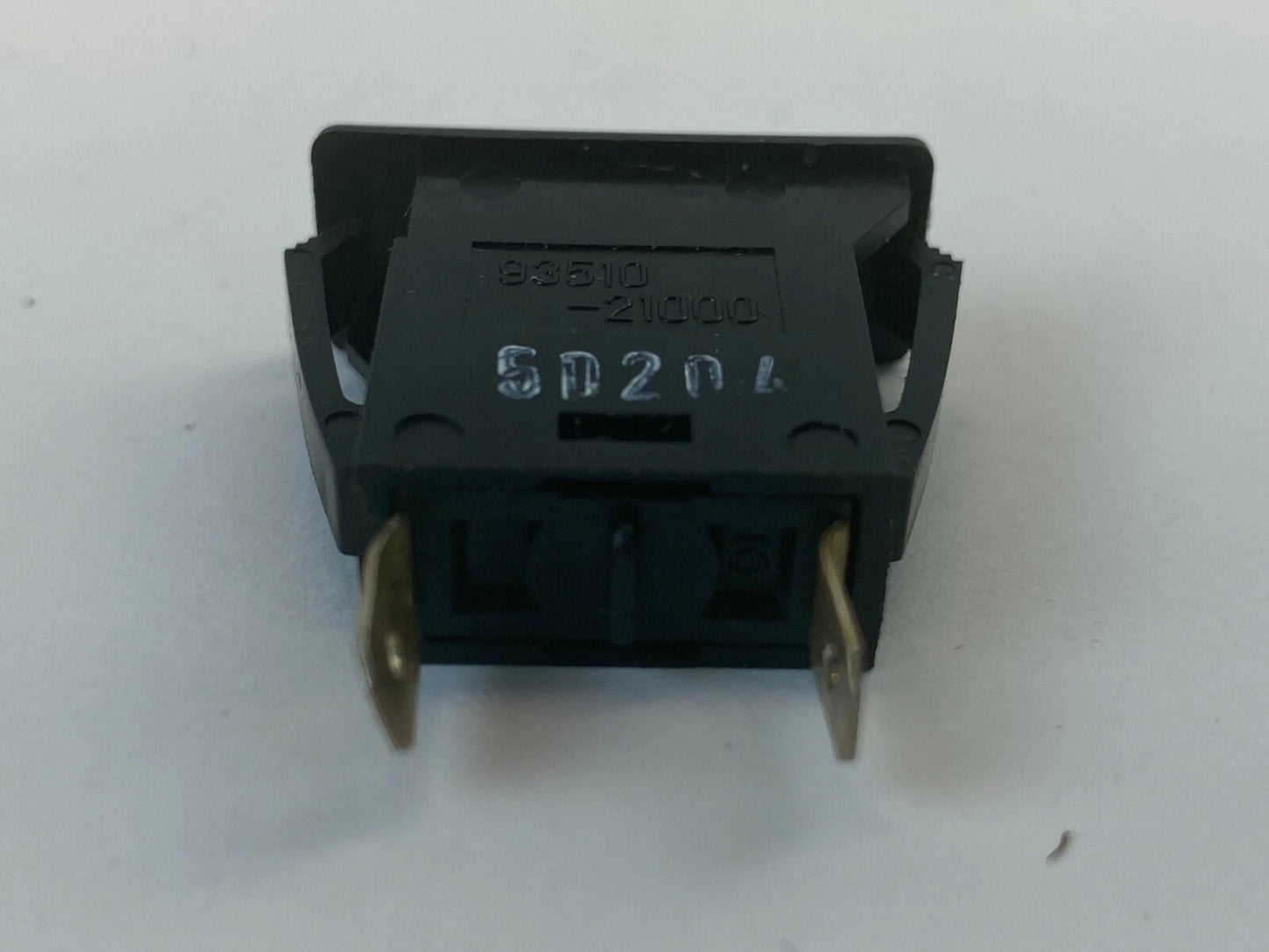 2004 2005 2006 KIA AMANTI GLOVE BOX LIGHT LAMP CONTROL SWITCH 93510-21000 OEM