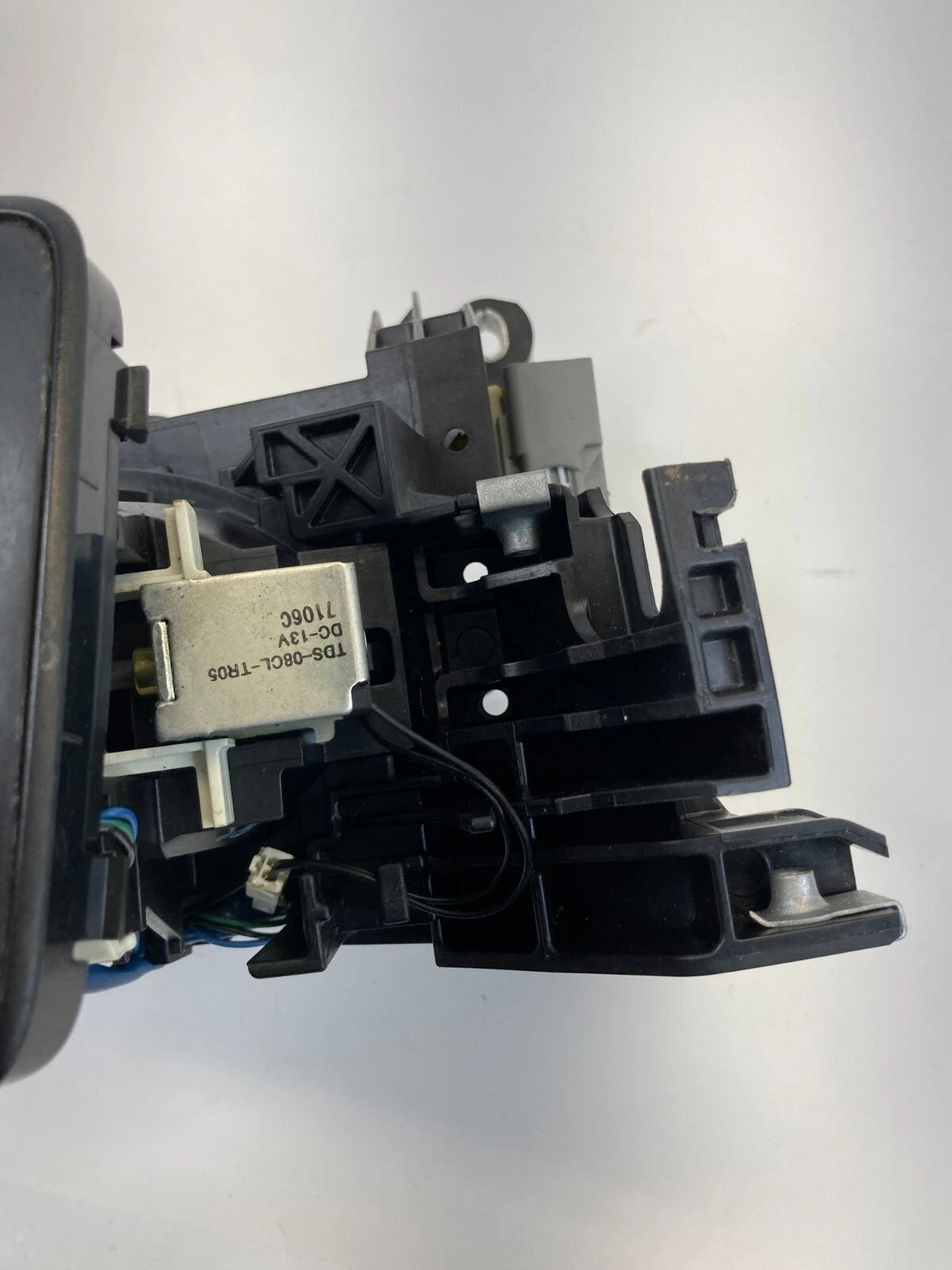 15-18 FORD FOCUS SEDAN AUTOMATIC TRANSMISSION GEAR SHIFTER SHIF LEVER F1EP-7K004