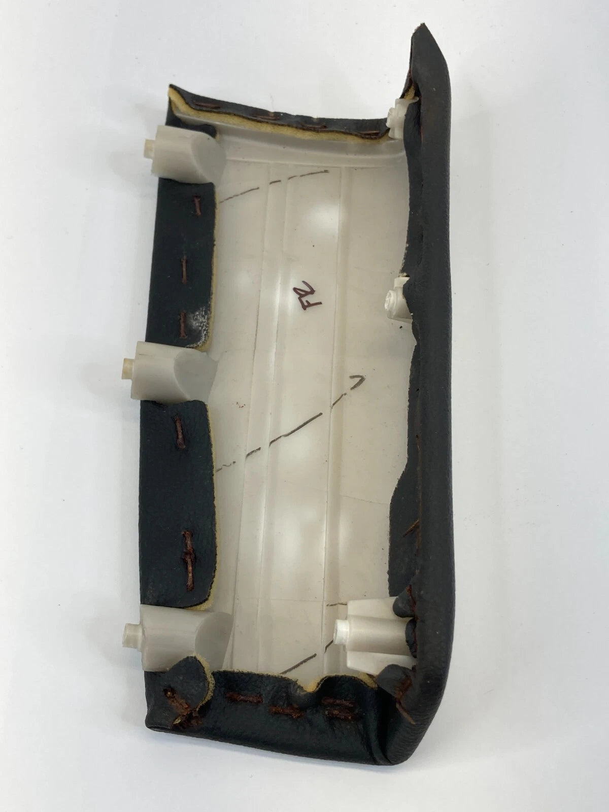 2011-2014 CHEVROLET CRUZE FRONT RIGHT PASSENGER INNER DOOR PANEL ARM REST PANEL