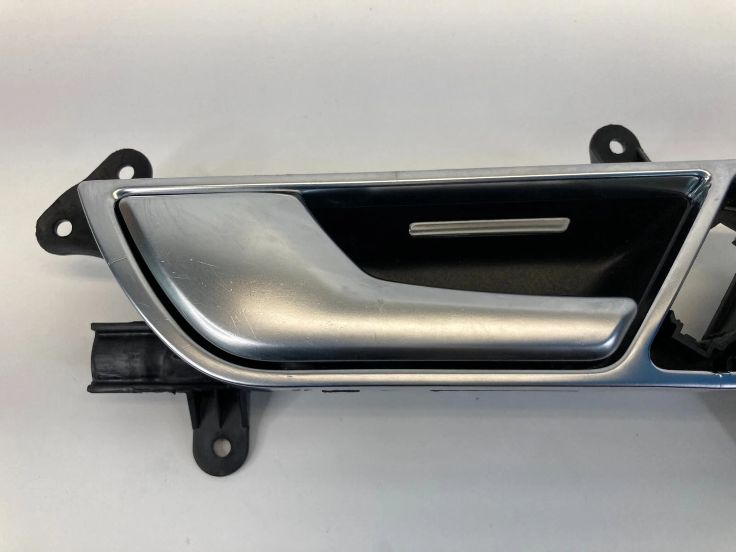 2006-2011 AUDI A6 FRONT LEFT SIDE INTERIOR DOOR HANDLE W/ BEZEL 4F0837019C OEM