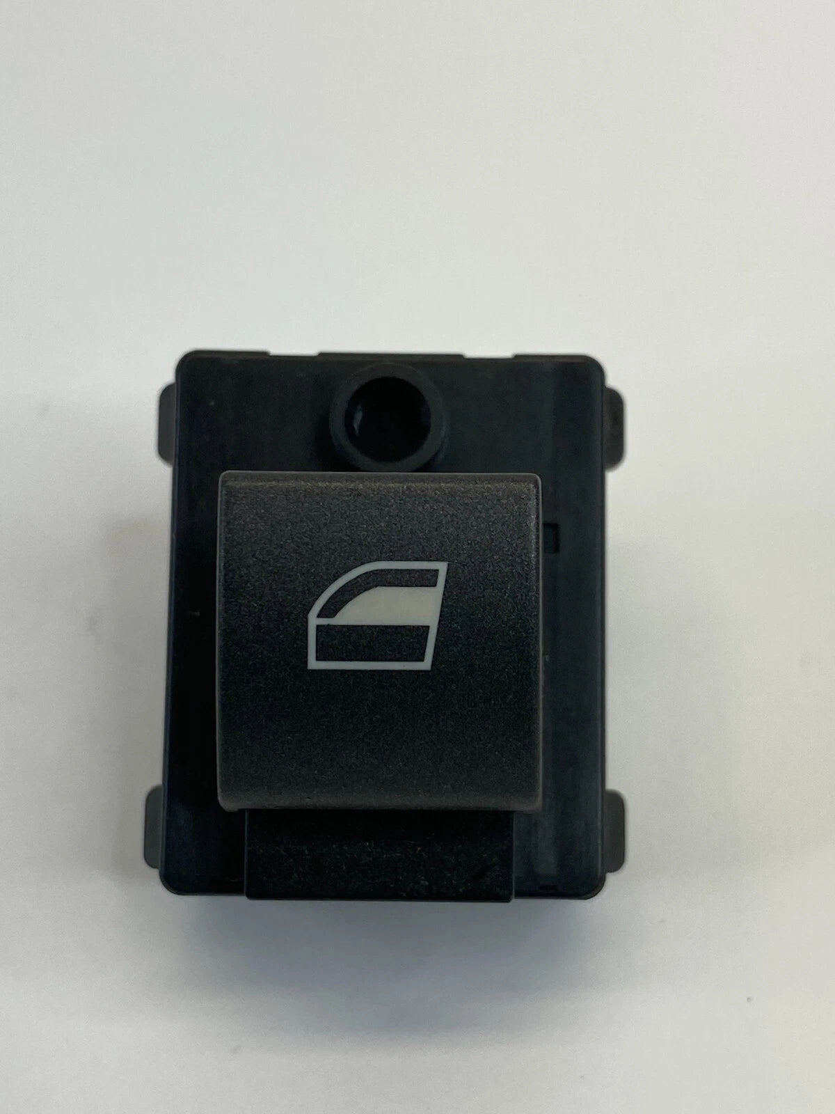 02-05 BMW 745I 745LI REAR RIGHT SIDE DOOR POWER WINDOW CONTROL SWITCH 8379597