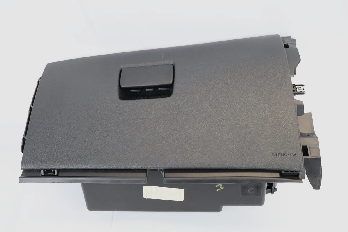 2016-2019 CHEVROLET CRUZE DASH GLOVE BOX STORAGE COMPARTMENT ASSY 39013517 OEM