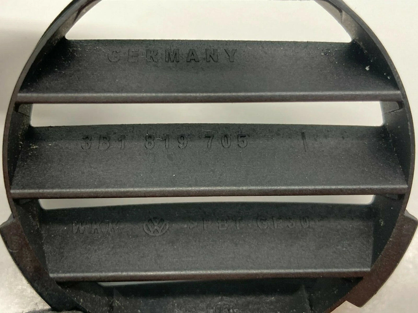 1998-2005 VOLKSWAGEN PASSAT DASH DRIVER LEFT SIDE DEFROST DASH AIR VENT GRILL LH