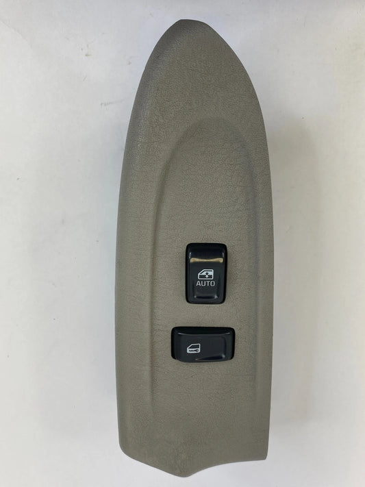 2002-2005 CHEVY TRAILBLAZER EXT FRONT RIGHT DOOR POWER WINDOW SWITCH W/ BEZEL