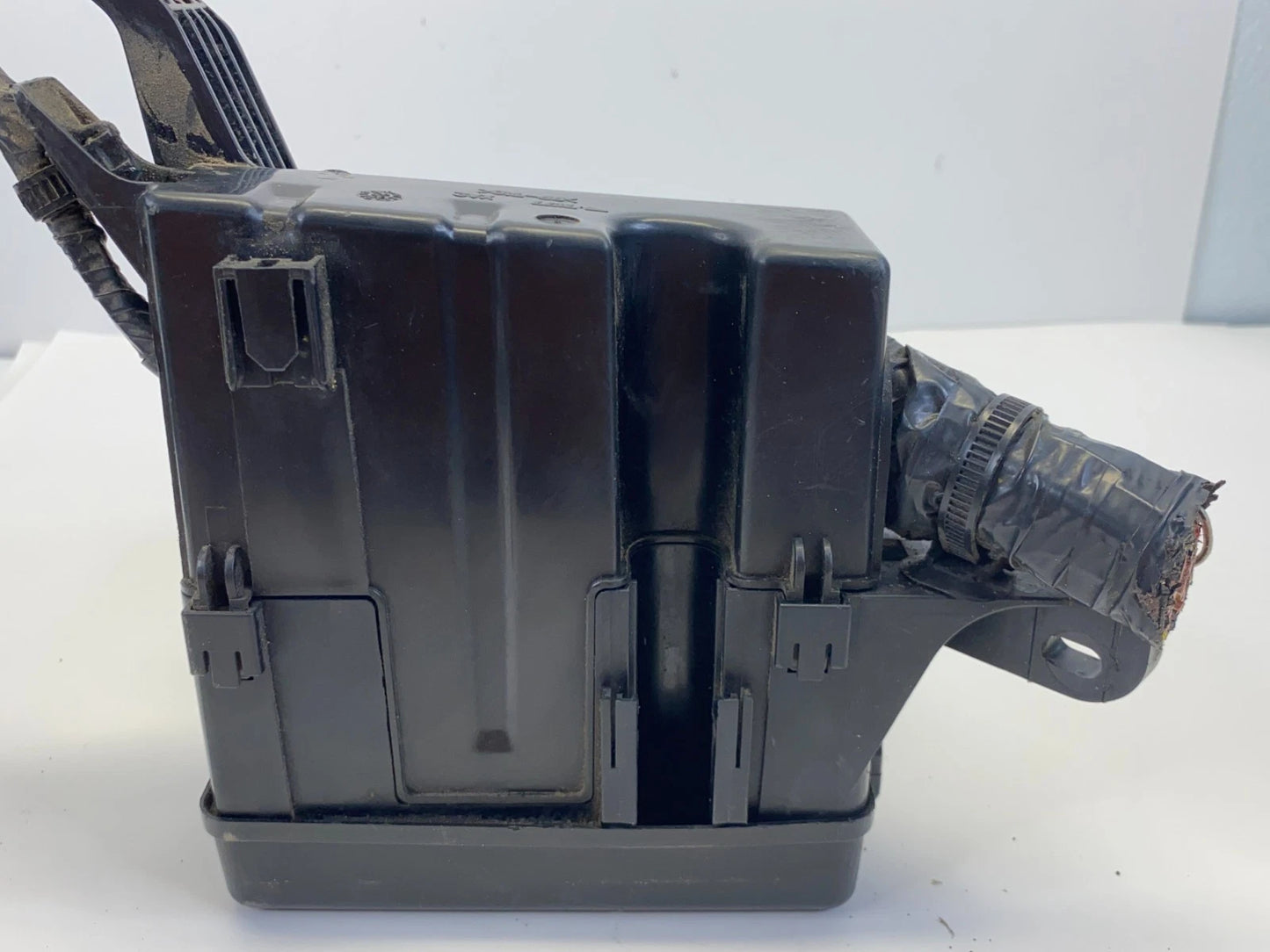 2007-2012 TOYOTA YARIS 1.5L ENGINE FUSE BOX RELAY JUNCTION MODULE 8264147020 OEM