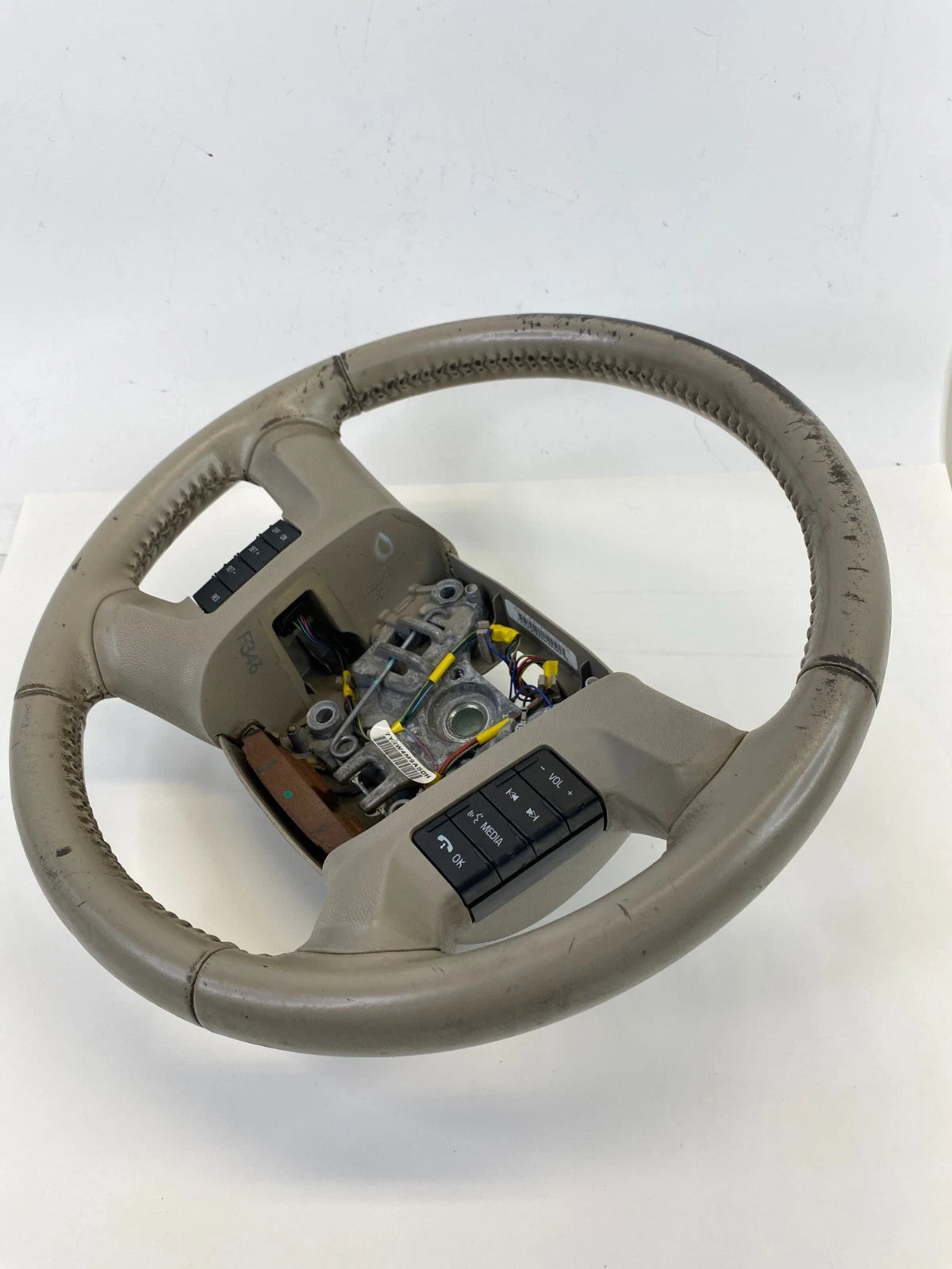 2009-2012 FORD ESCAPE STEERING WHEEL W/ PHONE AUDIO & CRUISE CONTROL SWITCH OEM