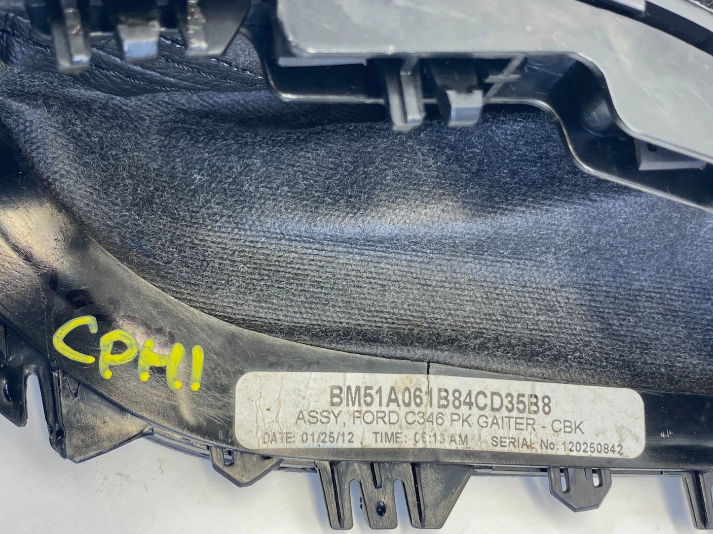 2012-2018 FORD FOCUS A/T CENTER CONSOLE SHIFTER BEZEL BOOT LEATHER BM51A061B OEM