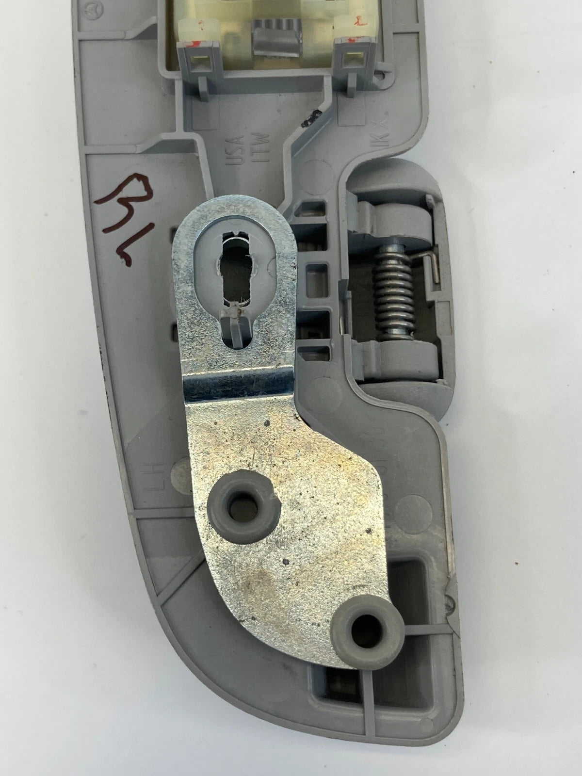 06 07 MERCEDES-BENZ ML500 ROOF REAR LEFT GRAB HANDLE ASSIST W LIGHT A1648100151