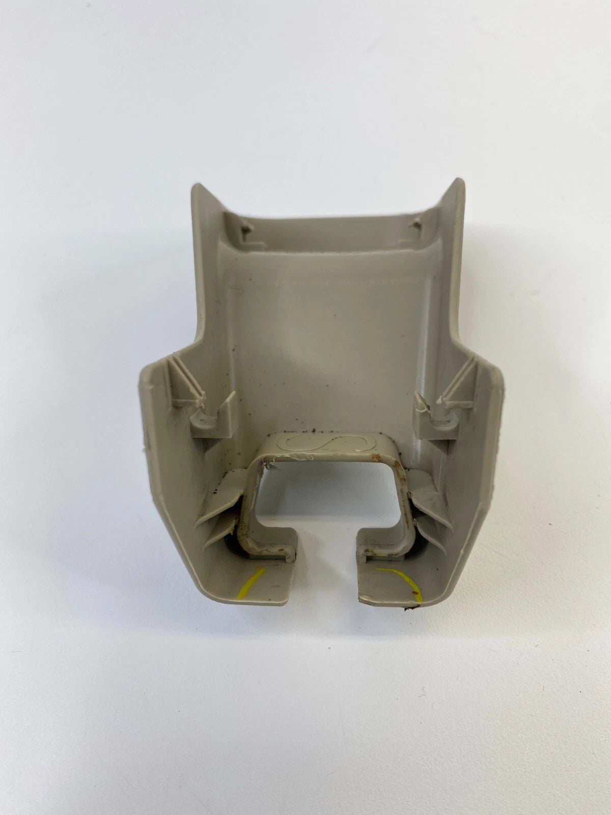 04-08 TOYOTA SOLARA FRONT RIGHT OUTER SEAT TRACK END COVER CAP TRIM 72137-AA040