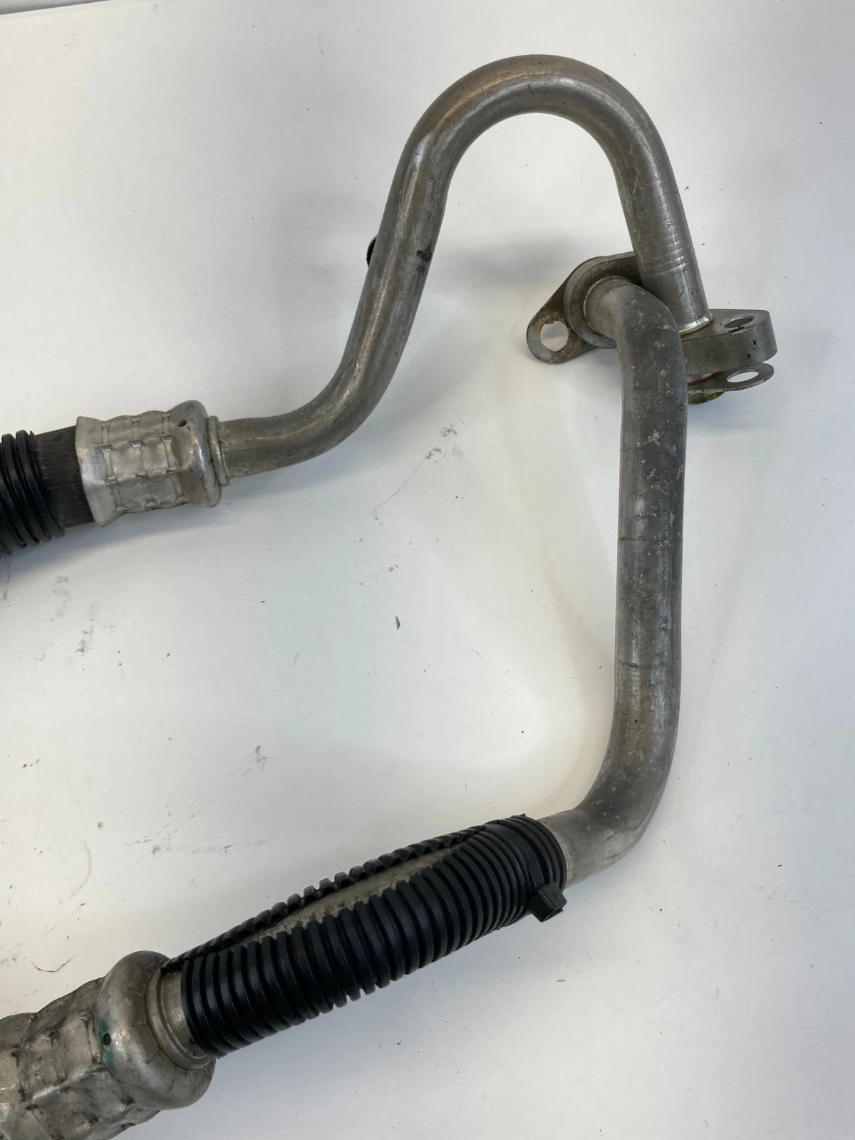 2013-2019 Ford Taurus Police Interceptor Sedan A/C Refrigerant Hose Line OEM