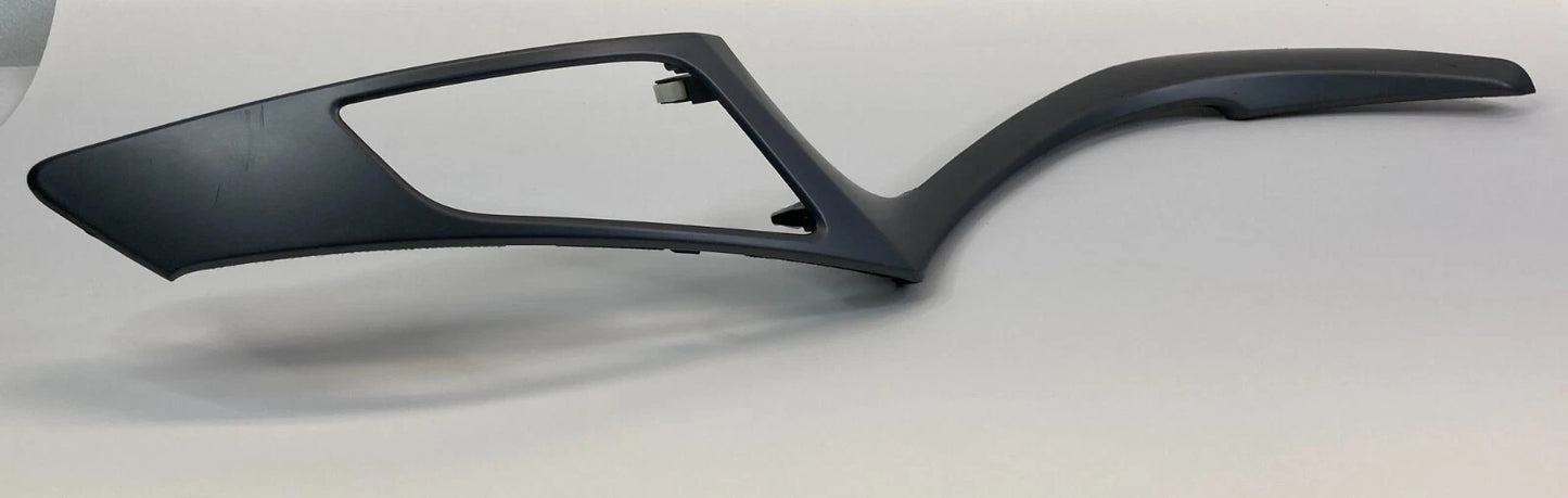 14-16 HYUNDAI ELANTRA DASH RIGHT SIDE CENTER MOLDING VENT BEZEL 847953XAA9 OEM