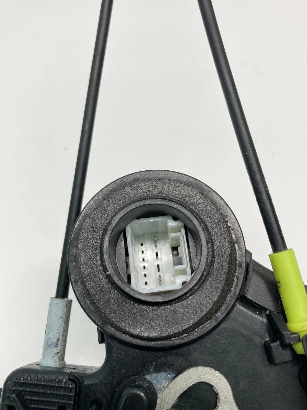 2004-2008 TOYOTA COROLLA REAR RIGHT SIDE DOOR LOCK LATCH ACTUATOR ASSEMBLY OEM