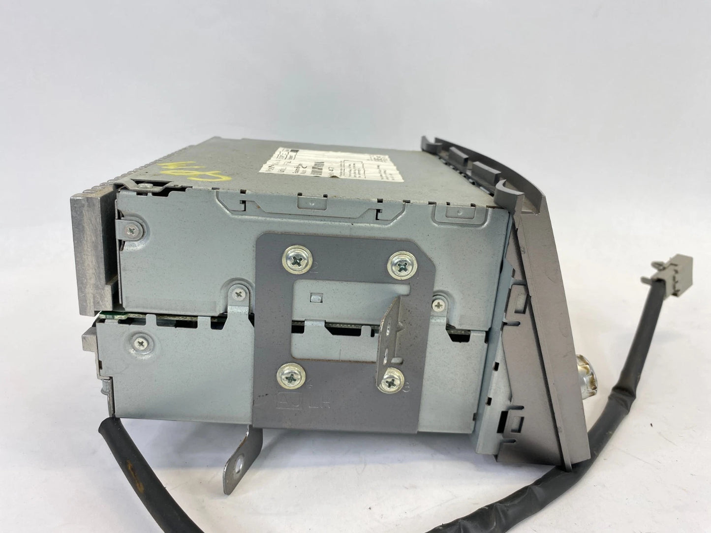 2010-2012 SUBARU OUTBACK LEGACY AM FM CD PLAYER RADIO RECEIVER OEM 86201AJ64A