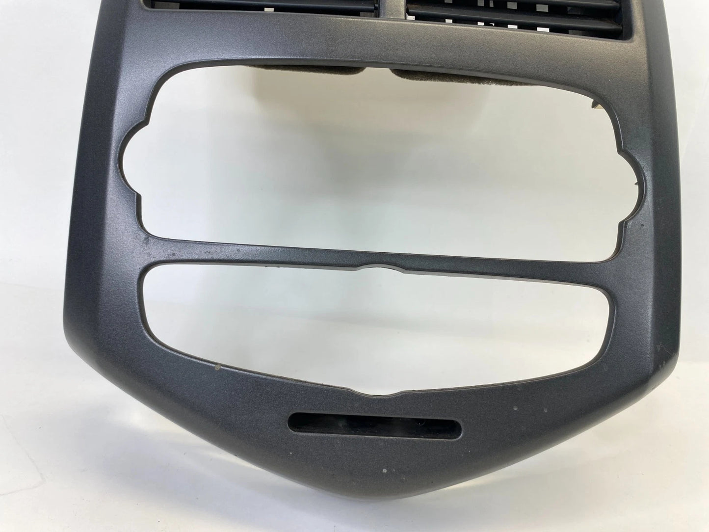 2012-2016 CHEVROLET SONIC CENTER DASH RADIO BEZEL TRIM W/ AIR VENTS OEM