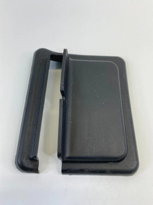 1999-2004 FORD MUSTANG FRONT LEFT SEAT TRACK BOLT COVER TRIM XR33-63618C84-AB