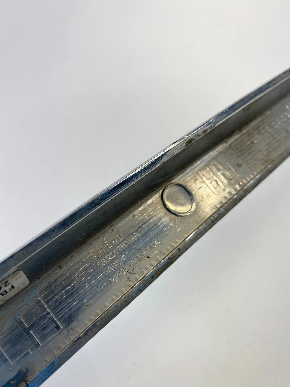 2012-2019 FIAT 500 FRONT LEFT BUMPER SIDE COVER TRIM MOLDING CHROME 1SR91TRMAA