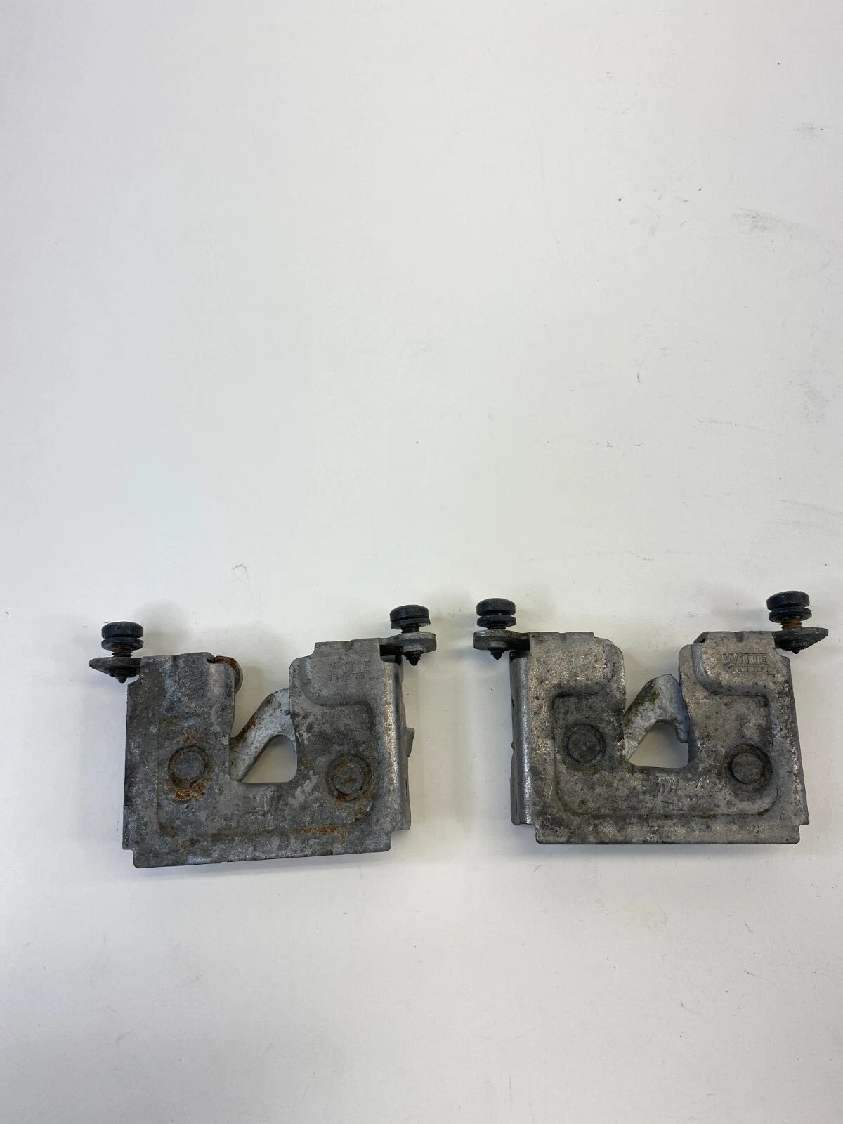 2009 2010 BMW 535I XDRIVE FRONT LOWER HOOD LOCK LATCH RELEASE ACTUATOR SET OF 2