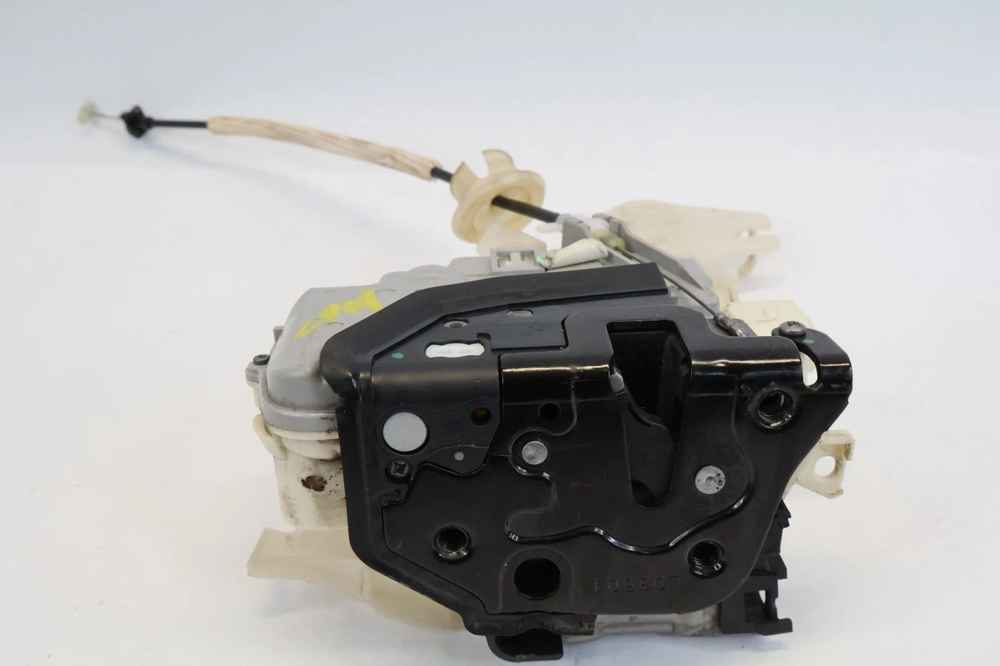 2011-2017 VOLKSWAGEN TOUAREG FRONT LEFT DRIVER DOOR LOCK LATCH RELEASE OEM