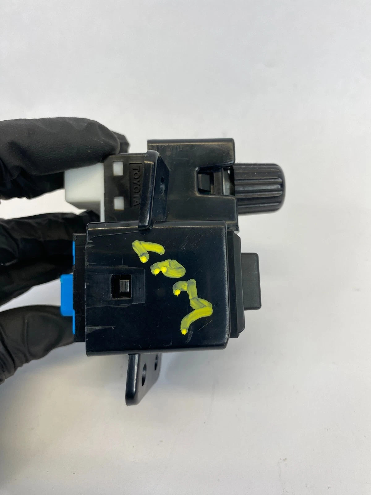 2006-2015 LEXUS IS250 DIMMER SWITCHES RHEOSTATS FOR LIGHTS AND SATELLITE CONTROL