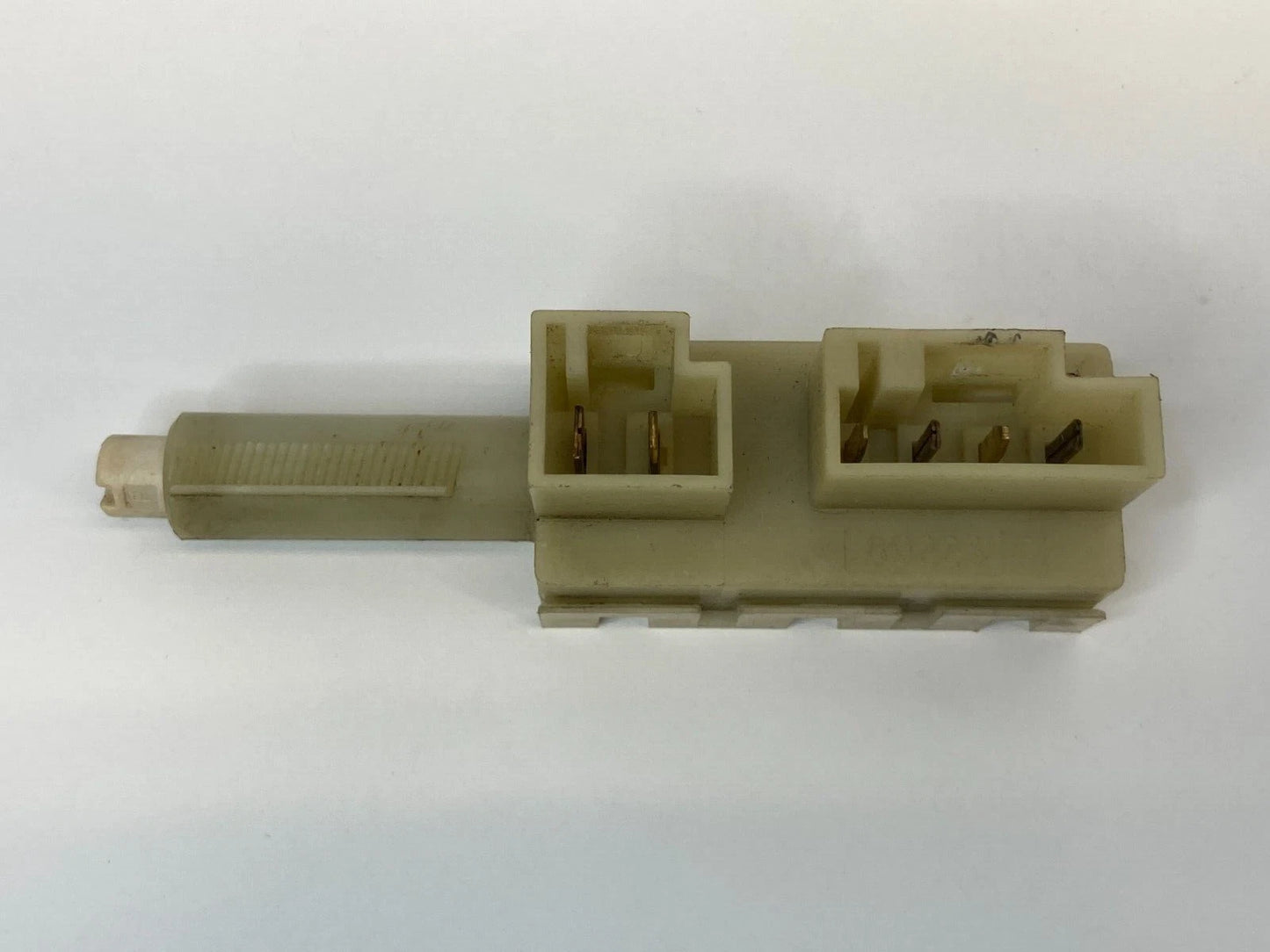 2001-2005 PONTIAC AZTEK AUTO/TRANSMISSION SHIFTER STOPLIGHT SWITCH 10413153 OEM