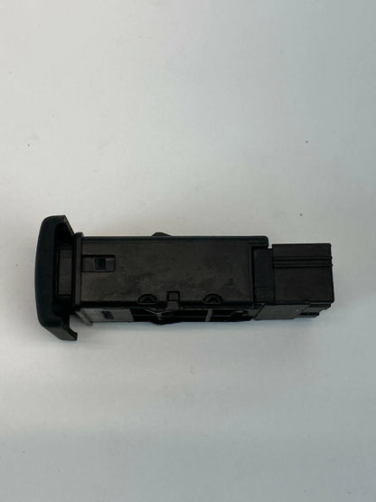 03 04 LAND ROVER DISCOVERY HAZARD WARNING LIGHT CONTROL SWITCH BUTTON YUG000730P