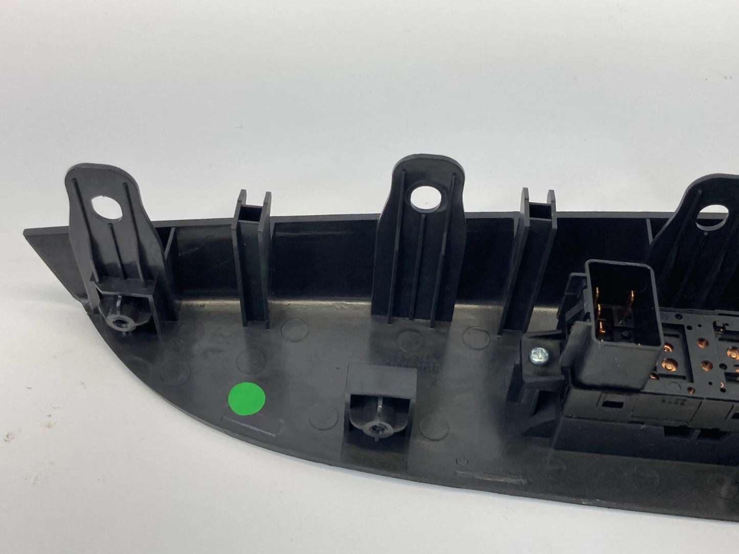 2008-2010 SATURN VUE REAR RIGHT DOOR WINDOW SWITCH BEZEL HANDLE TRIM OEM