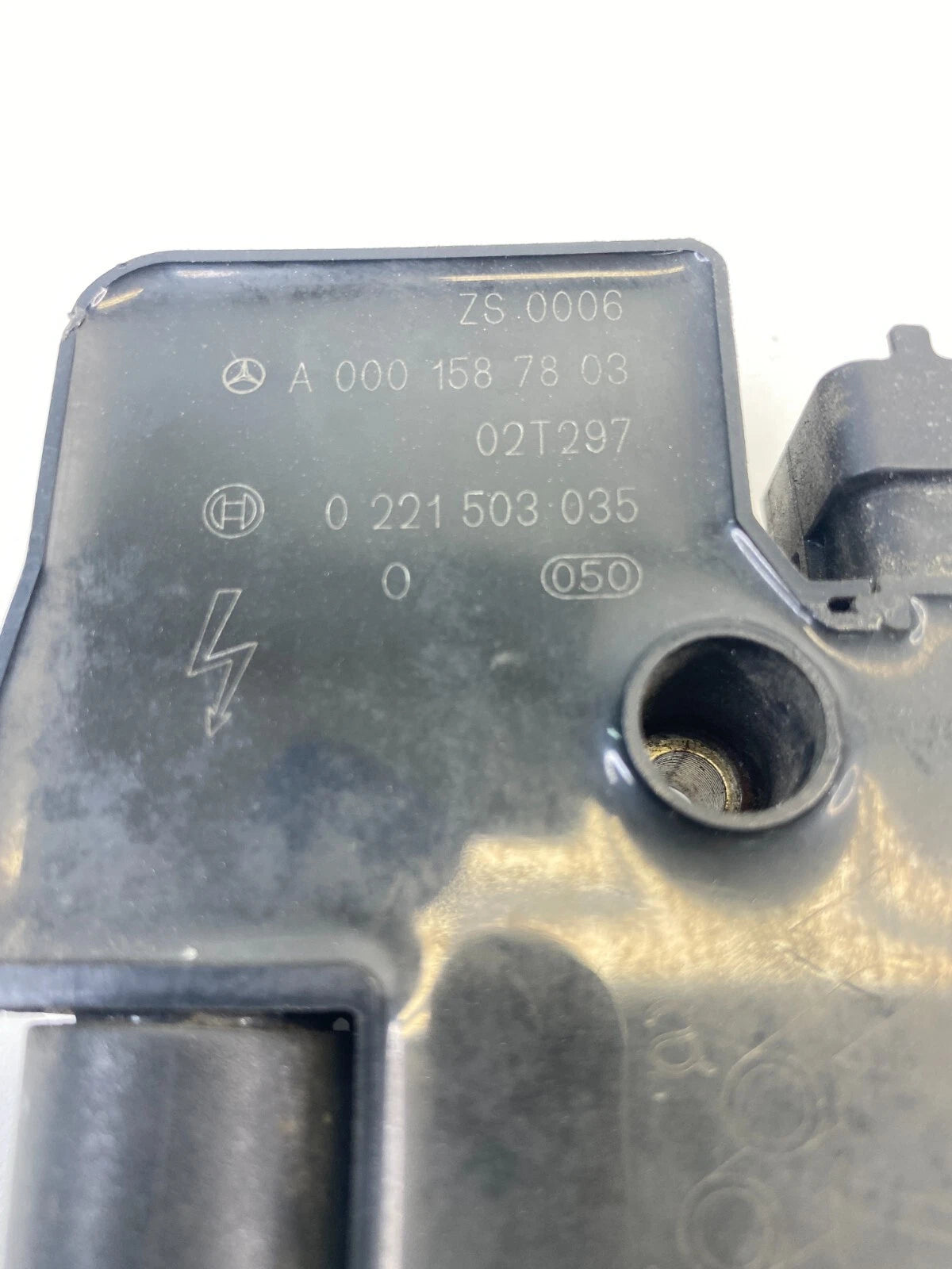 98 99 00 01 02 03 04 05 MERCEDES-BENZ E320 3.2L ENGINE IGNITION COIL A0001587803