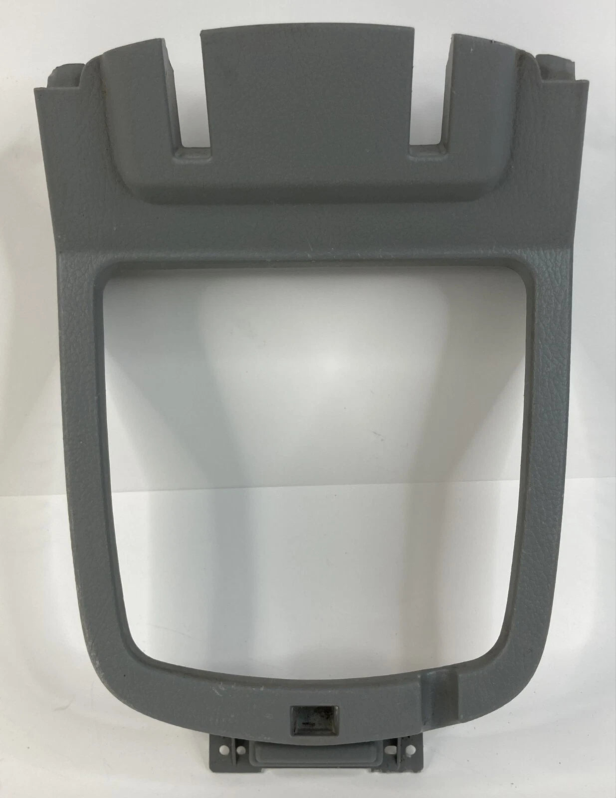 09 KIA BORREGO FRONT CENTER CONSOLE ARMREST SURROUNDING BEZEL COVER MOLDING OEM