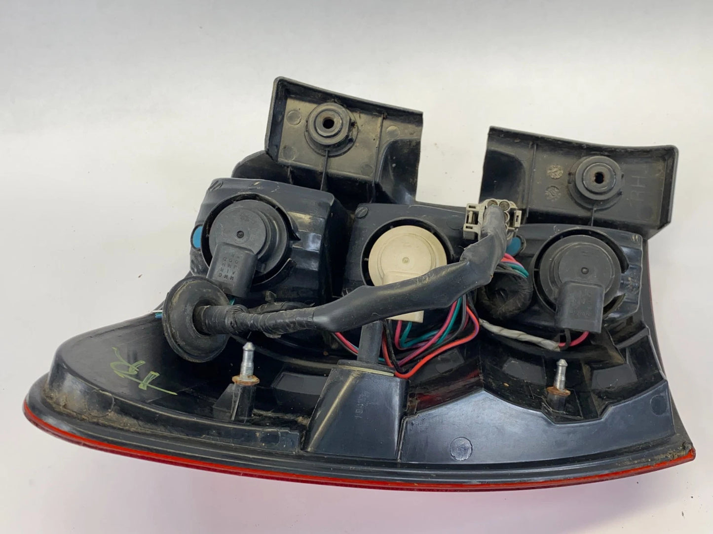 2006-2009 PONTIAC TORRENT TAILLIGHT BRAKE LAMP ASSEMBLY REAR RIGHT OEM FACTORY