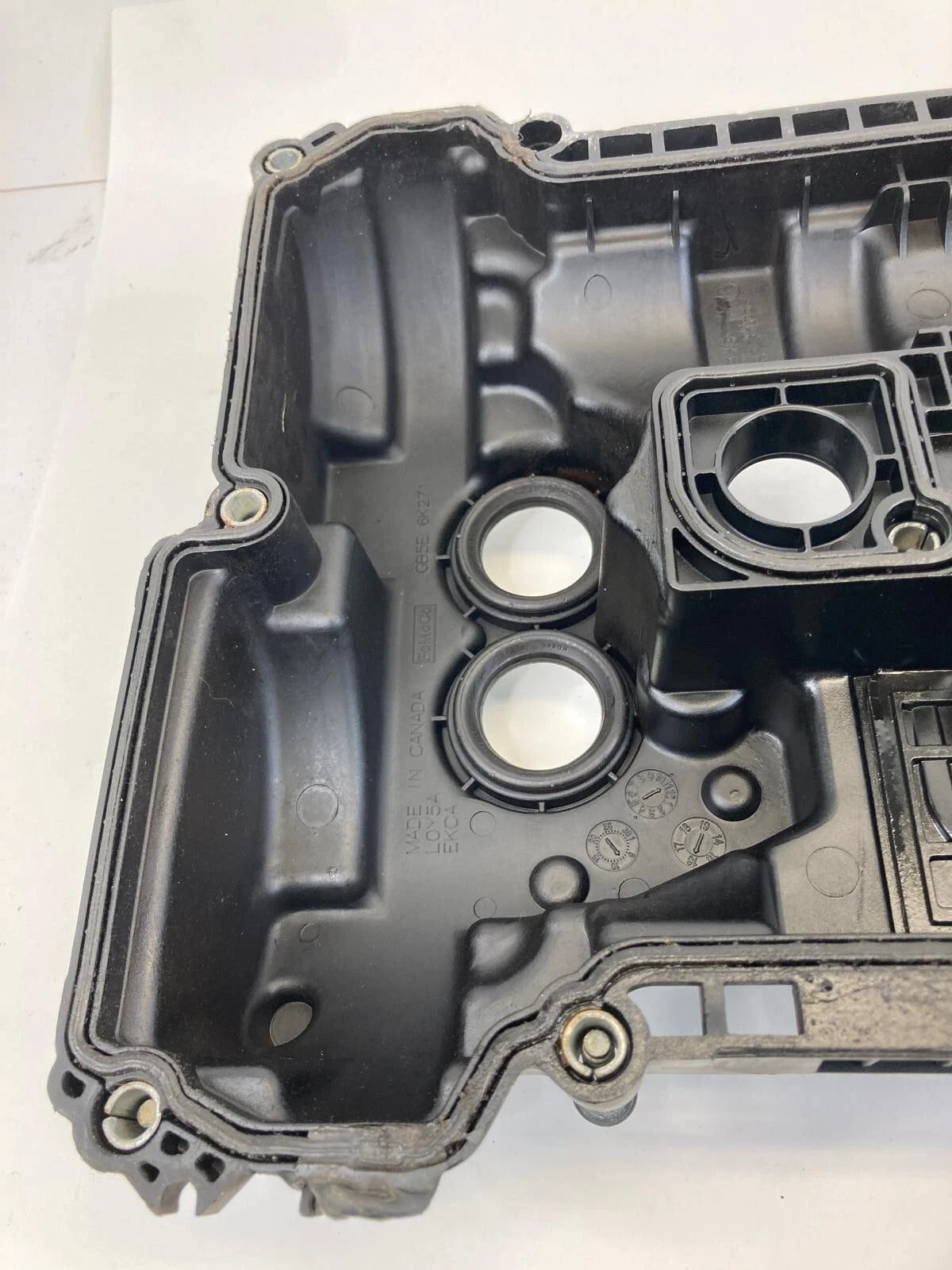 2015-2018 FORD EDGE 2.0L. 2.3L TOP ENGINE VALVE COVER CYLINDER HEAD GB5E-6K271