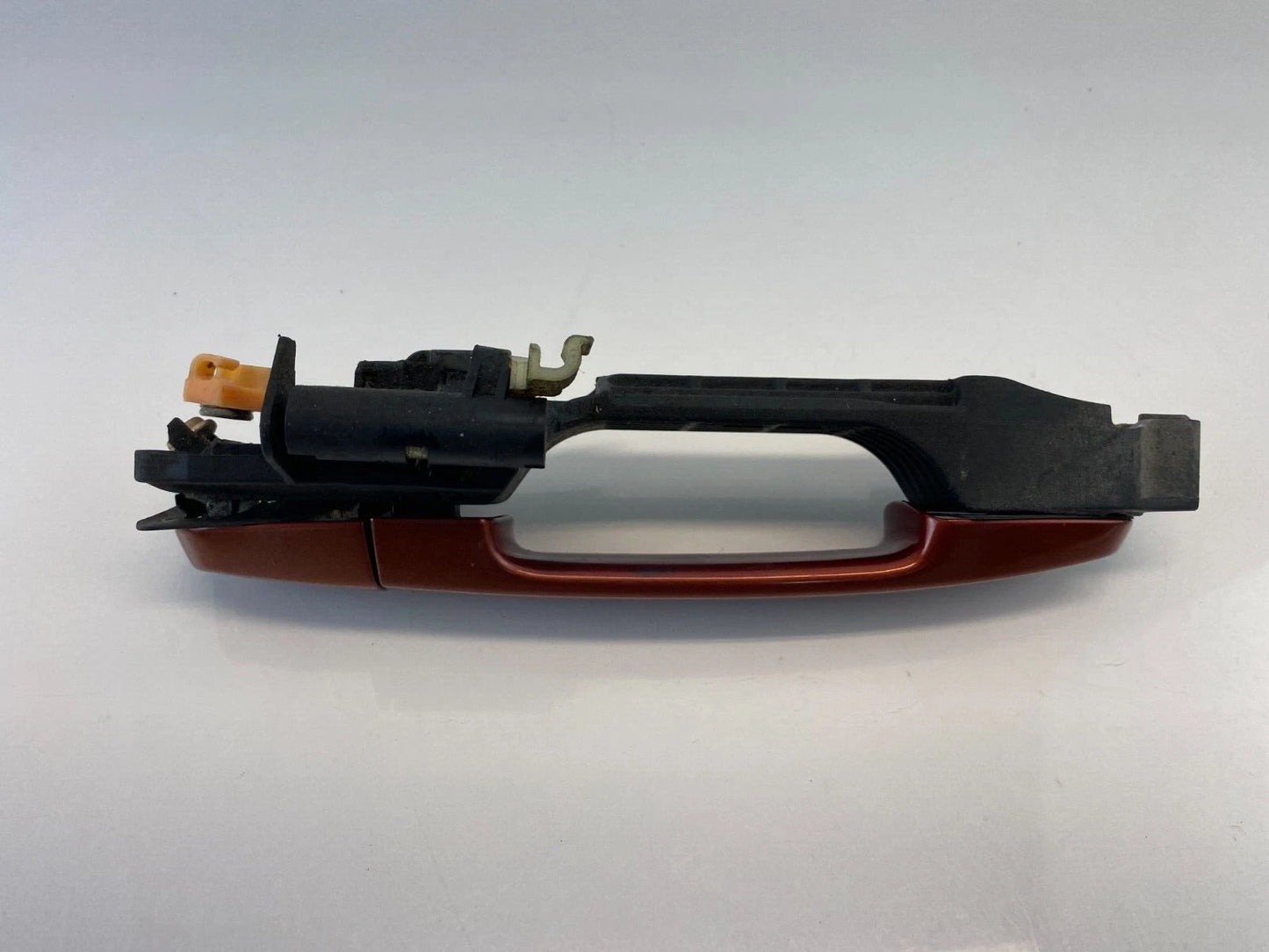 2001 2002 2003 TOYOTA HIGHLANDER FRONT RIGHT EXTERIOR DOOR HANDLE ASSEMBLY RED