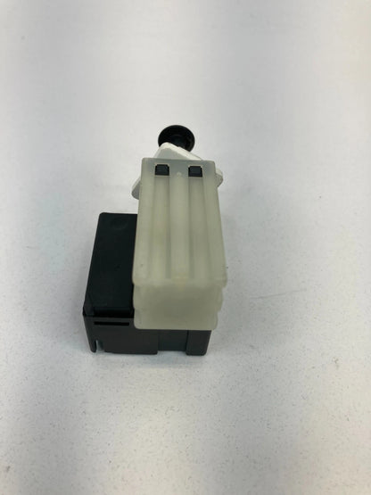 2005 06 07 08 09 2010 JEEP GRAND CHEROKEE BRAKE LIGHT STOP LAMP SWITCH