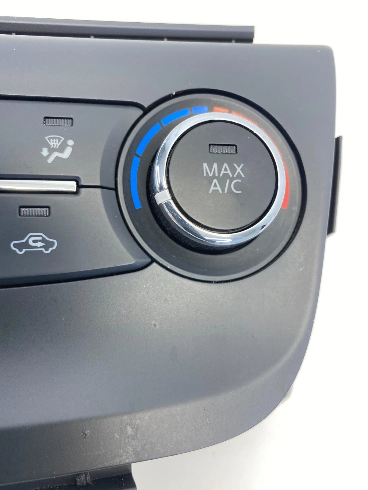 2015-2019 NISSAN SENTRA FRONT DASH AC HEATER CLIMATE CONTROL UNIT OEM 275004AT2A