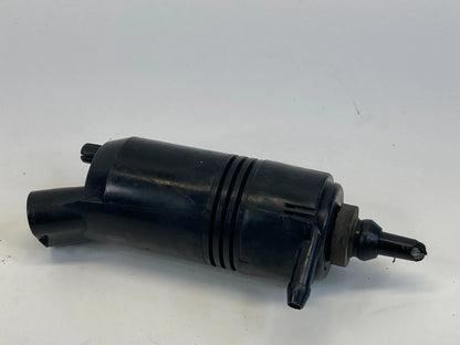 04 05 06 07 08 09 CADILLAC SRX XLR REAR WINSHIELD WIPER WASHER PUMP OEM